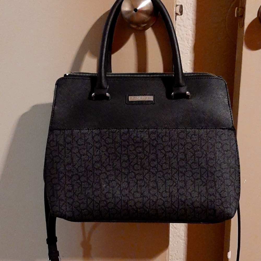 Med Signature Calvin Klein